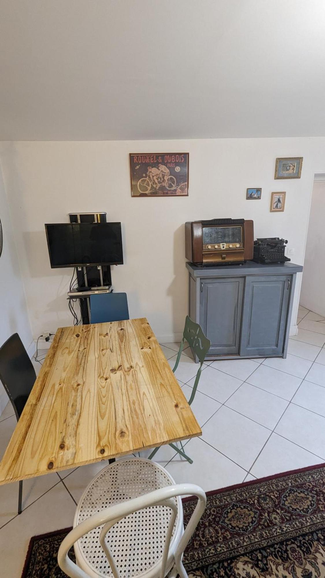 Chez Ma Petite Reine 1 Apartment Понтоаз Екстериор снимка