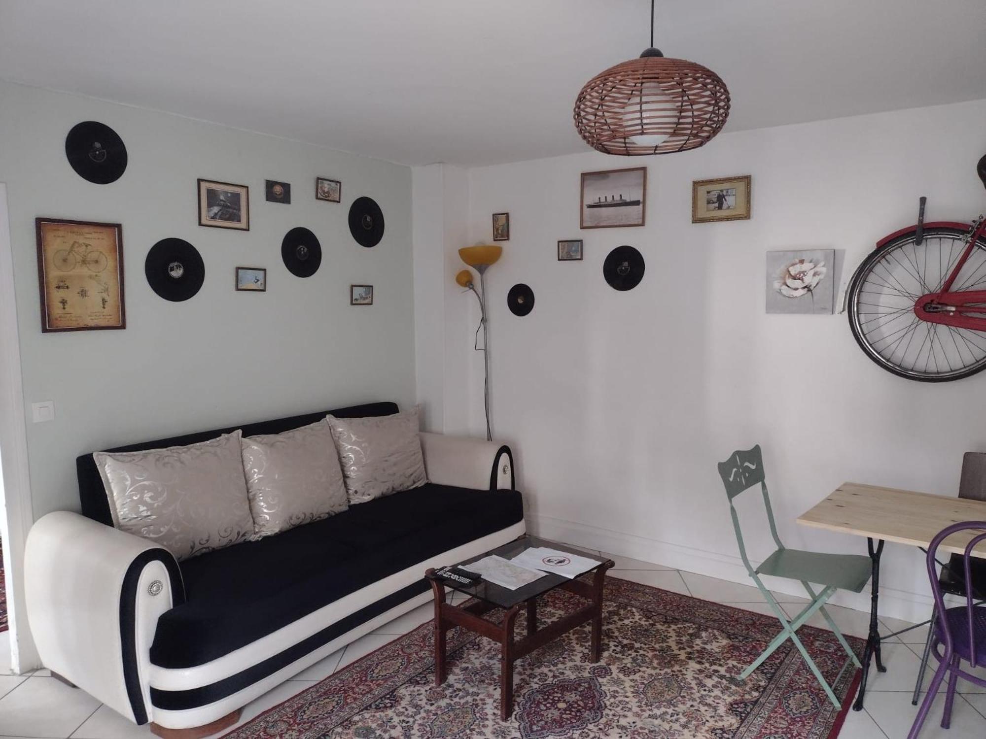 Chez Ma Petite Reine 1 Apartment Понтоаз Екстериор снимка